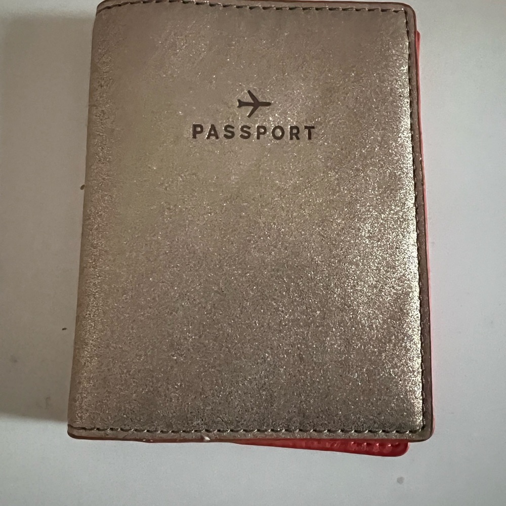 Brand New Fossil Passport Holder Gem